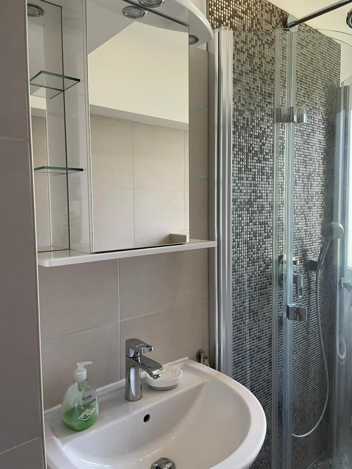 Modern And Cozy Apartment In Good Location برلين المظهر الخارجي الصورة